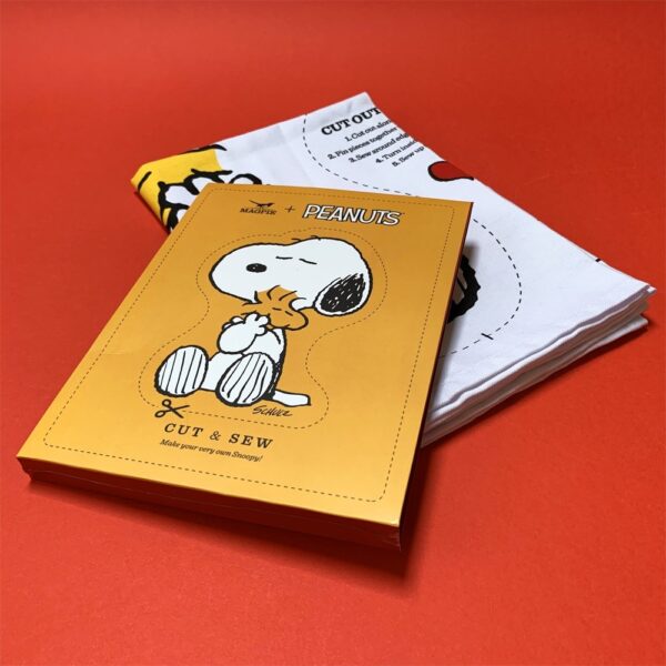 Haz tu cojin de Snoopy - Love Cut & Sew - Magpie - kit costura - Peanuts - Liderlamp (1)